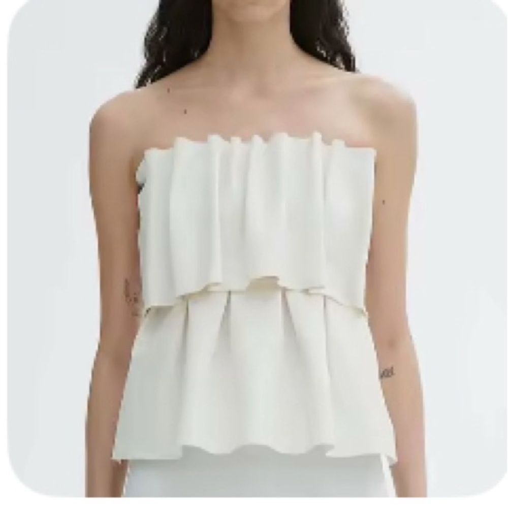 Elegant white Strapless Ruffle Top